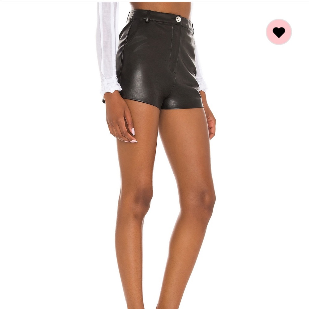 Avina shorts in black - Picture 2 of 3